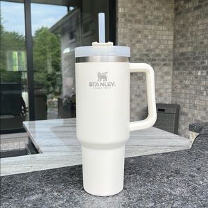 Stanley Adventure Quencher
Tumbler - Cream